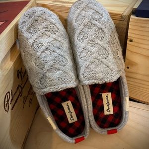 Dearfoam cable knit slippers